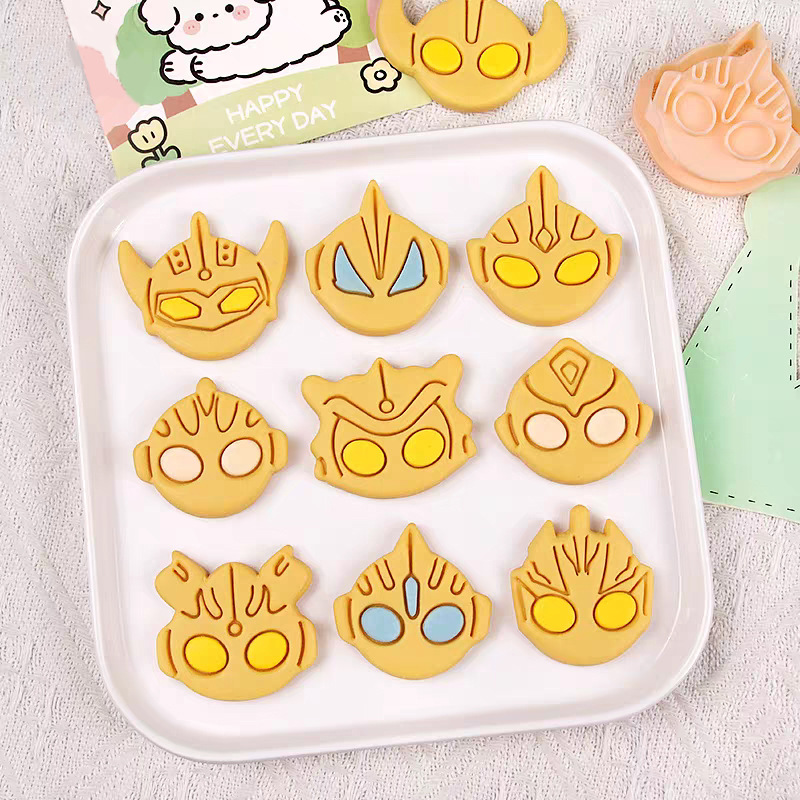 Kitchen Baking - قالب بسكويت سلسلة أنيمي ألترامان الشهيرة،