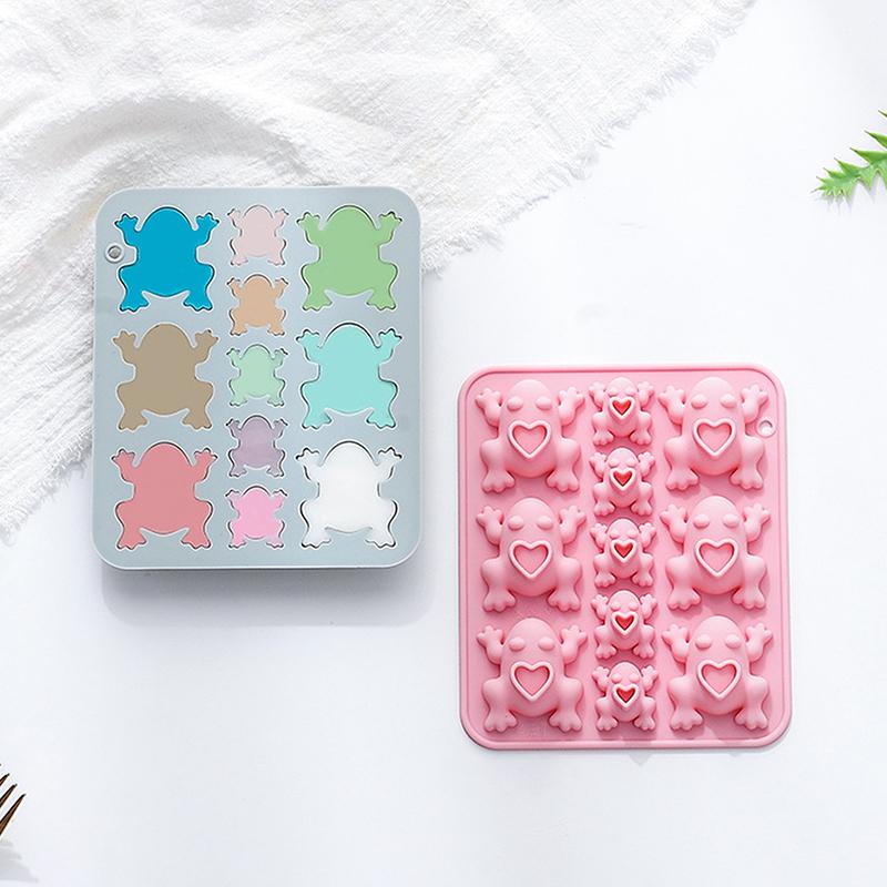 قالب سيليكون على شكل ضفادع، قا - مراجعة Silicone Cake Mold وسعره