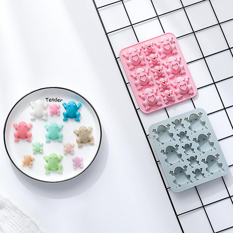 قالب سيليكون على شكل ضفادع، قا - مراجعة Silicone Cake Mold وسعره