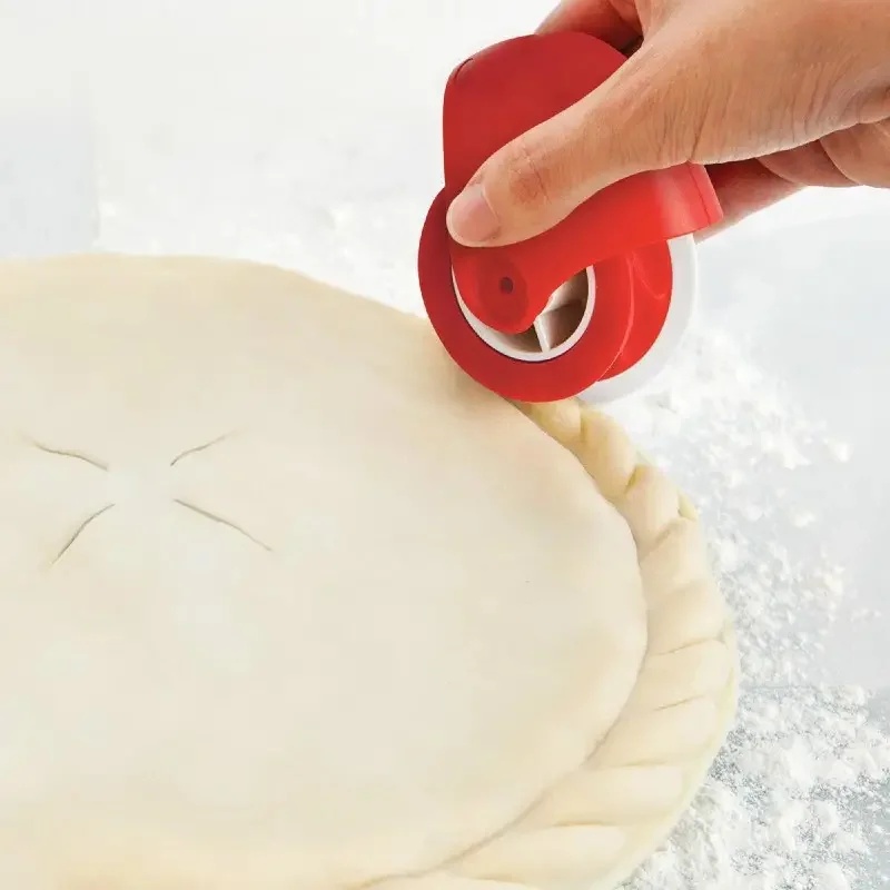 قاطع عجينة وقشرة فطائر يدوي مت - مراجعة Kitchen Baking Must Haves وسعره